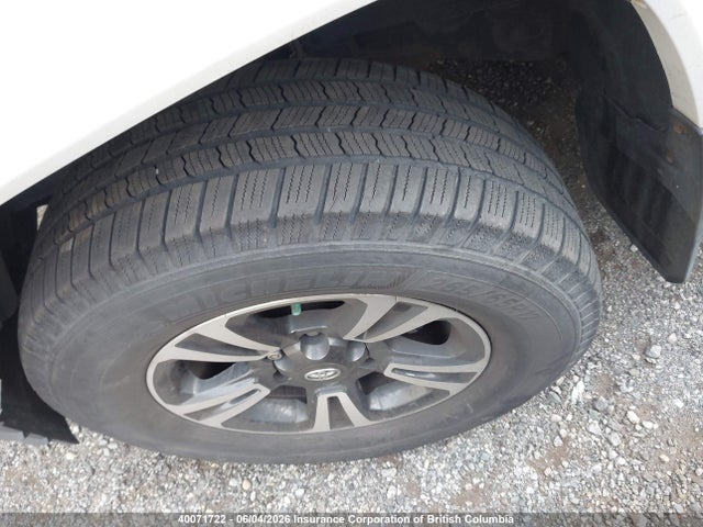 40071722 :رقم المزاد ، 5TFHZ5BN1HX021280 vin ، 2017 Toyota Tacoma Double Cab/limited مزاد بيع