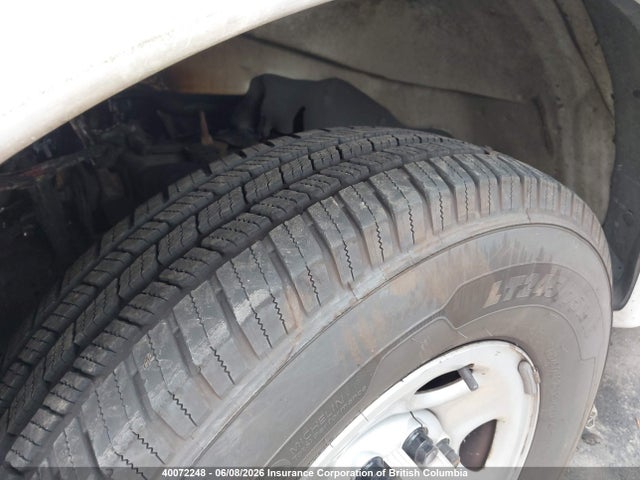 Chevrolet Express G2500 2018 1GCWGBFP3J1183749 Image 12