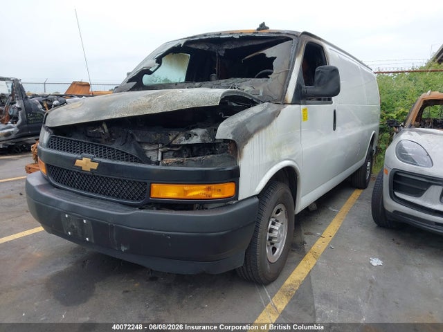 Chevrolet Express G2500 2018 1GCWGBFP3J1183749 Image 2
