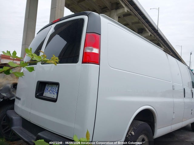 Chevrolet Express G2500 2018 1GCWGBFP3J1183749 Image 4