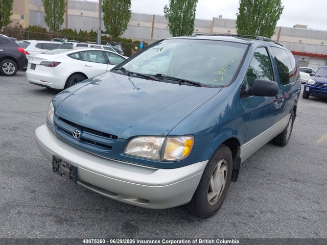 Продажа на аукционе авто 2000 Toyota Sienna Le/xle, vin: 4T3ZF13C4YU211047, номер лота: 40075360