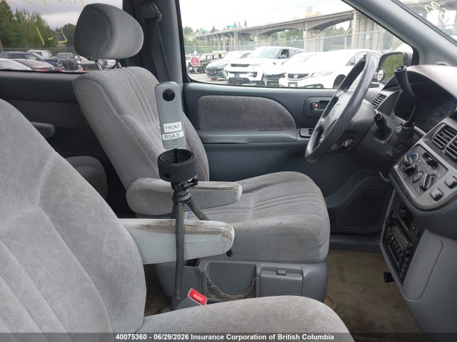 Продажа на аукционе авто 2000 Toyota Sienna Le/xle, vin: 4T3ZF13C4YU211047, номер лота: 40075360