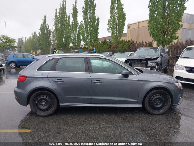 Продажа на аукционе авто 2018 Audi A3, vin: WAUSPBFF2JA085119, номер лота: 40075396