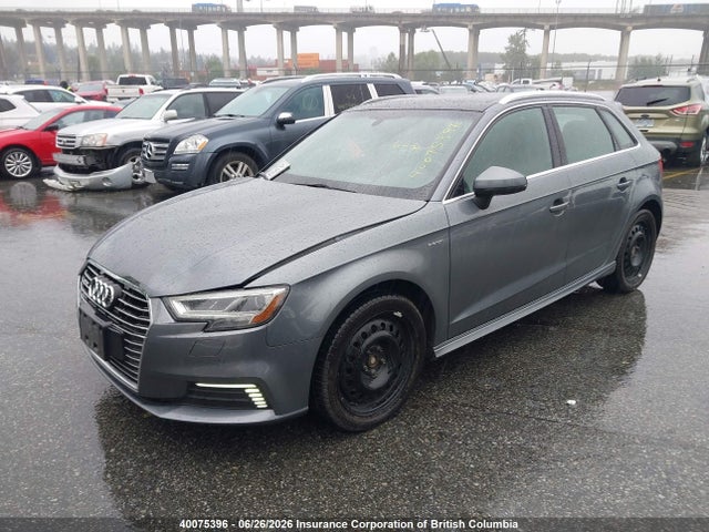 Продажа на аукционе авто 2018 Audi A3, vin: WAUSPBFF2JA085119, номер лота: 40075396