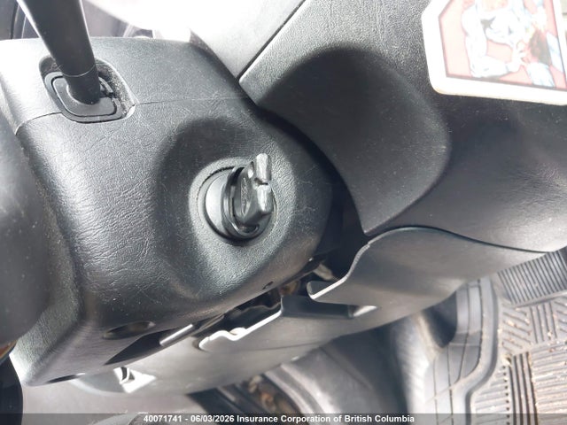 40071741 :رقم المزاد ، 1FMCU94185KA29939 vin ، 2005 Ford Escape Limited مزاد بيع