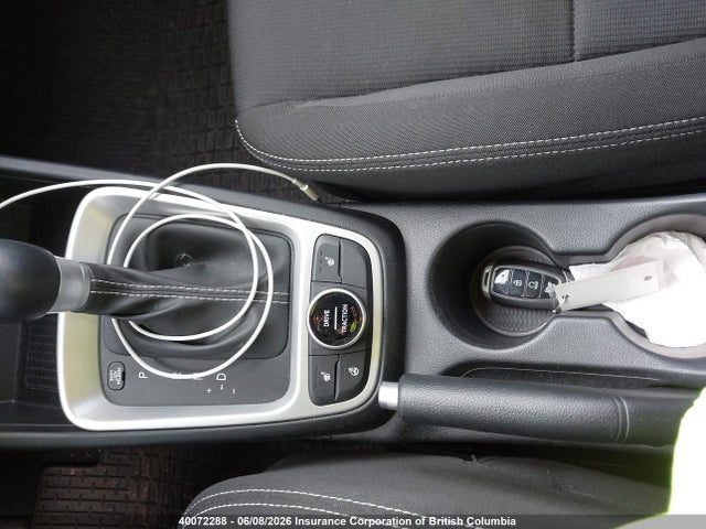 2024 Hyundai Venue Sel/limited მანქანა იყიდება აუქციონზე, vin: KMHRC8A37RU284265, აუქციონის ნომერი: 40072288