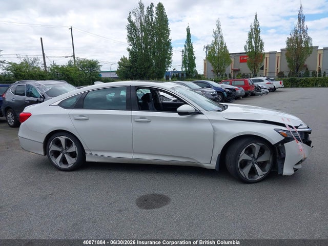 2018 Honda Accord Touring მანქანა იყიდება აუქციონზე, vin: 1HGCV2F90JA802139, აუქციონის ნომერი: 40071884
