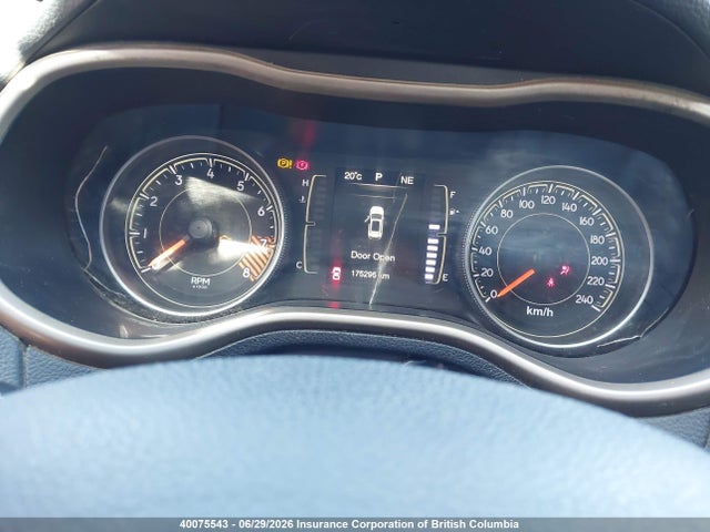 Продаж на аукціоні авто 2015 Jeep Cherokee Sport, vin: 1C4PJLAS8FW711352, номер лоту: 40075543