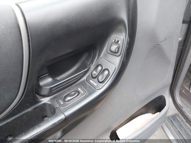 Aukcja sprzedaży 2005 Mazda B3000 Cab Plus, vin: 4F4YR46U05PM00947, numer aukcji: 40074390