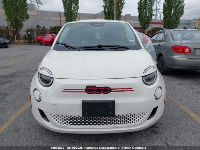 Fiat 500e Red 2024 ZFAFFAA46RX215930 Image 12