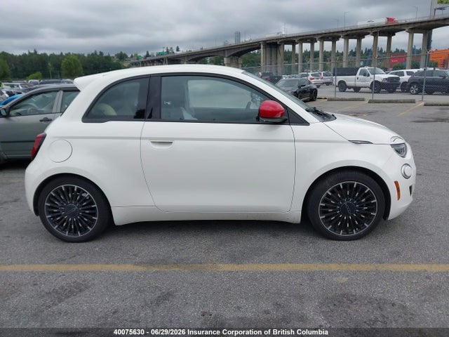 Fiat 500e Red 2024 ZFAFFAA46RX215930 Image 13