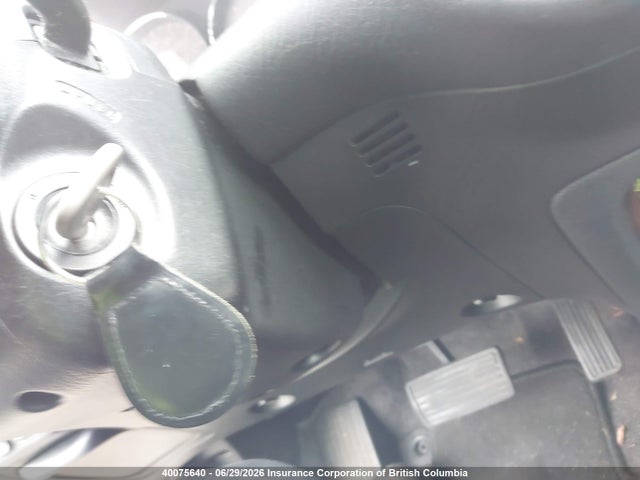 40075640 :رقم المزاد ، 2HHES368X5H104476 vin ، 2005 Acura El مزاد بيع