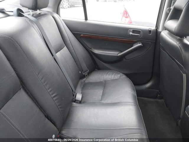 40075640 :رقم المزاد ، 2HHES368X5H104476 vin ، 2005 Acura El مزاد بيع