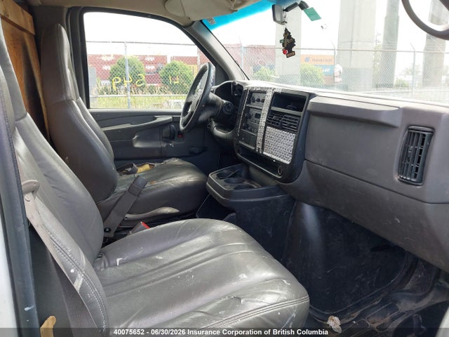 40075652 :رقم المزاد ، 1GCGG25V951244063 vin ، 2005 Chevrolet Express G2500 مزاد بيع