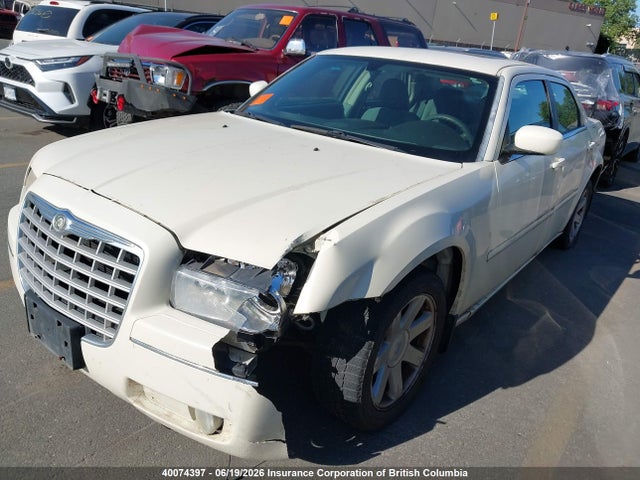 2005 Chrysler 300 Touring მანქანა იყიდება აუქციონზე, vin: 2C3JA53G15H572824, აუქციონის ნომერი: 40074397