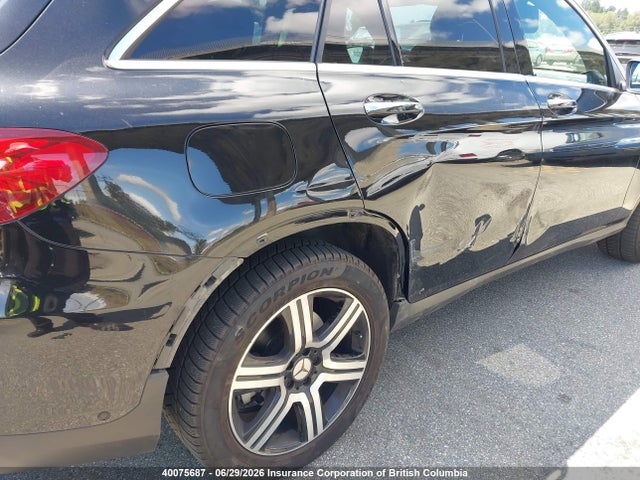 WDC0G4KB7JV047915 Mercedes-Benz Glc 300 4matic