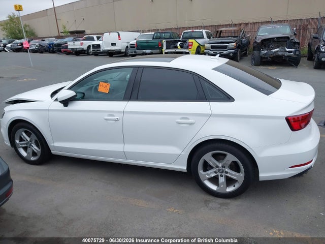 WAUAUGFFXJ1061622 Audi A3