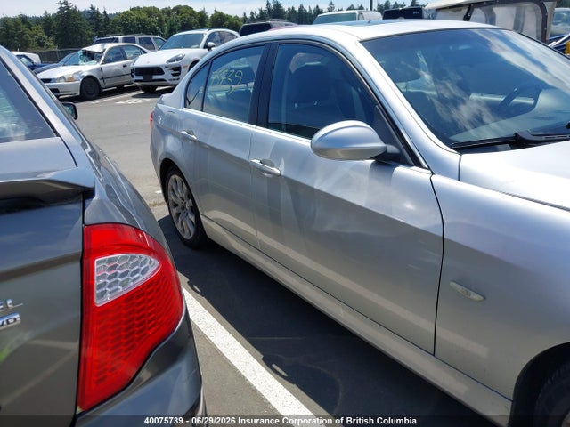 2006 Bmw 330i მანქანა იყიდება აუქციონზე, vin: WBAVB33516KR72113, აუქციონის ნომერი: 40075739