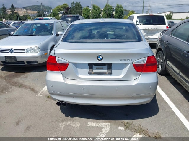 2006 Bmw 330i მანქანა იყიდება აუქციონზე, vin: WBAVB33516KR72113, აუქციონის ნომერი: 40075739
