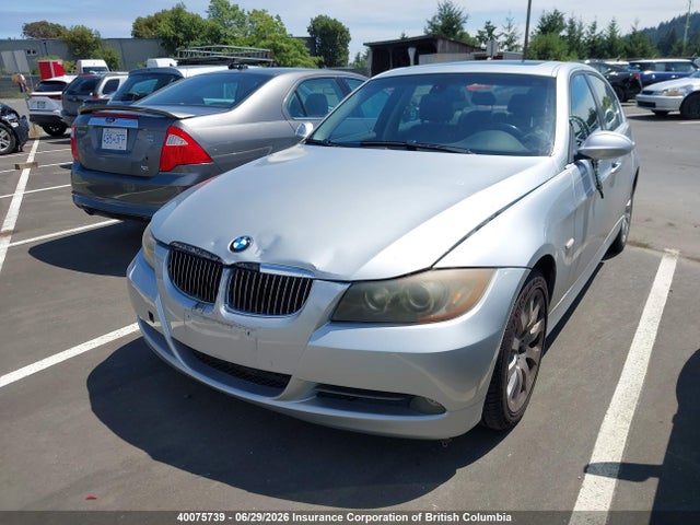 2006 Bmw 330i მანქანა იყიდება აუქციონზე, vin: WBAVB33516KR72113, აუქციონის ნომერი: 40075739