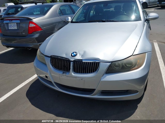2006 Bmw 330i მანქანა იყიდება აუქციონზე, vin: WBAVB33516KR72113, აუქციონის ნომერი: 40075739