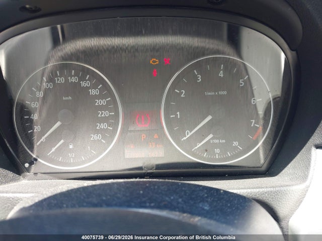 2006 Bmw 330i მანქანა იყიდება აუქციონზე, vin: WBAVB33516KR72113, აუქციონის ნომერი: 40075739