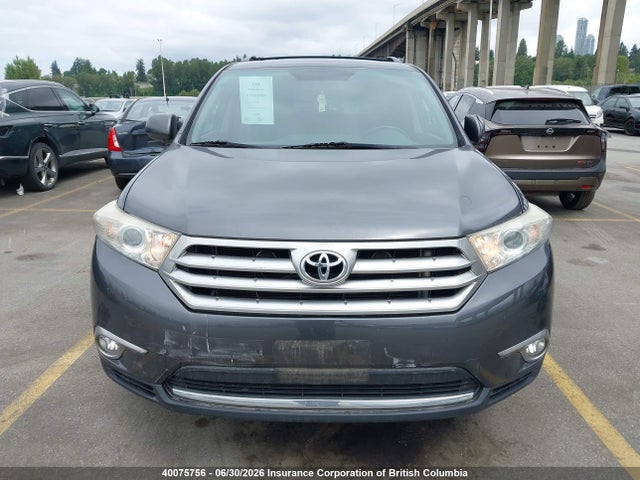 Auction sale of the 2013 Toyota Highlander V6, vin: 5TDBK3EH2DS232735, lot number: 40075756