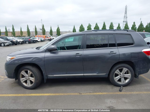 Auction sale of the 2013 Toyota Highlander V6, vin: 5TDBK3EH2DS232735, lot number: 40075756