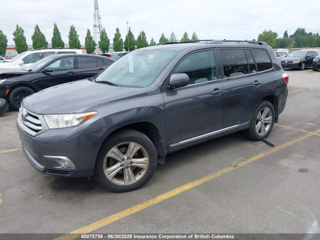 Auction sale of the 2013 Toyota Highlander V6, vin: 5TDBK3EH2DS232735, lot number: 40075756