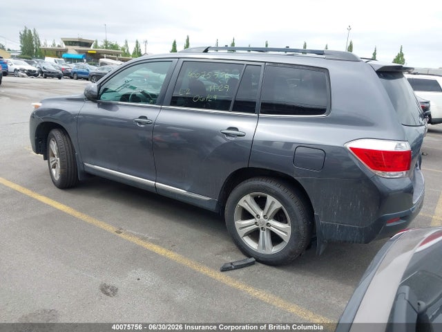 Auction sale of the 2013 Toyota Highlander V6, vin: 5TDBK3EH2DS232735, lot number: 40075756