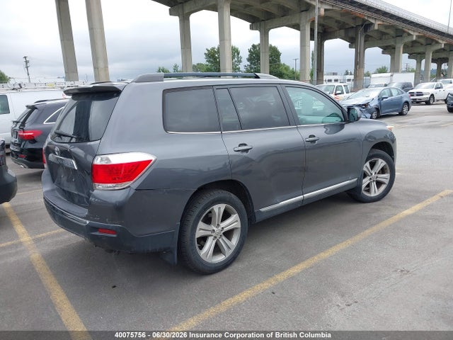 Auction sale of the 2013 Toyota Highlander V6, vin: 5TDBK3EH2DS232735, lot number: 40075756
