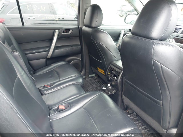 Auction sale of the 2013 Toyota Highlander V6, vin: 5TDBK3EH2DS232735, lot number: 40075756