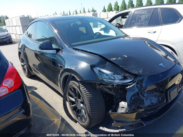 Tesla Model Y 2021 5YJYGDED4MF126144 Image 14