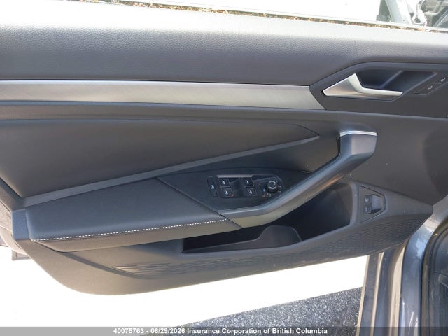 3VWEM7BU9RM054696 Volkswagen Jetta