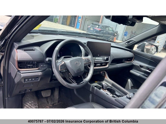 2024 Toyota Grand Highlander Hybrid Platinum მანქანა იყიდება აუქციონზე, vin: 5TDADAB51RS010411, აუქციონის ნომერი: 40075787