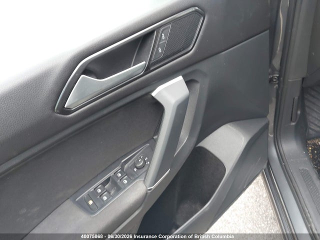 Volkswagen TIGUAN S 2018 3VV1B7AX4JM052122 Image 20