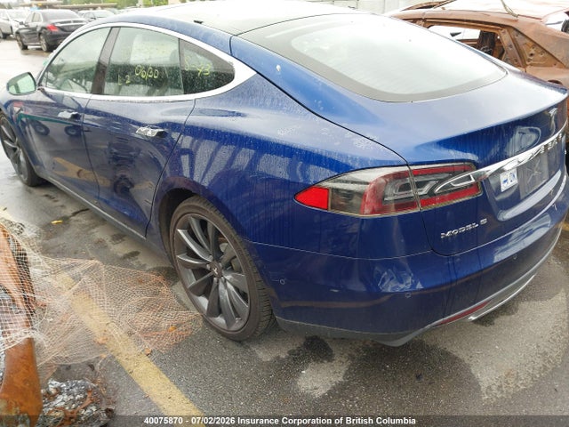 40075870 :رقم المزاد ، 5YJSA1E25FF101874 vin ، 2015 Tesla Model S مزاد بيع