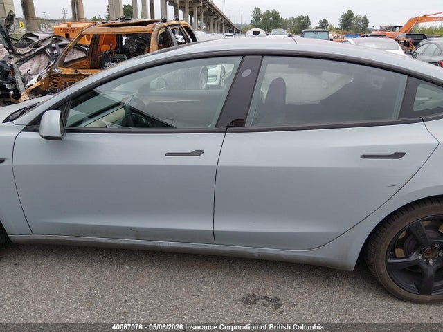 2022 Tesla Model 3 მანქანა იყიდება აუქციონზე, vin: 5YJ3E1EA9NF333229, აუქციონის ნომერი: 40067076