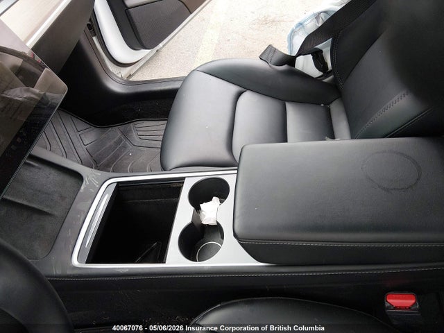 2022 Tesla Model 3 მანქანა იყიდება აუქციონზე, vin: 5YJ3E1EA9NF333229, აუქციონის ნომერი: 40067076