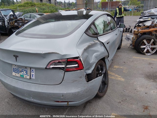 2022 Tesla Model 3 მანქანა იყიდება აუქციონზე, vin: 5YJ3E1EA9NF333229, აუქციონის ნომერი: 40067076
