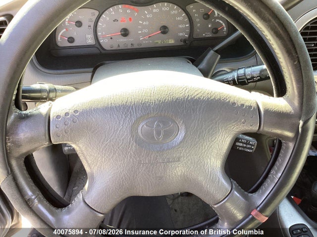 2002 Toyota Sequoia Limited V8 მანქანა იყიდება აუქციონზე, vin: 5TDBT48A92S113577, აუქციონის ნომერი: 40075894