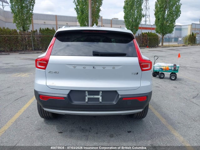40075935 :رقم المزاد ، YV4162UKXM2537962 vin ، 2021 Volvo Xc40 مزاد بيع