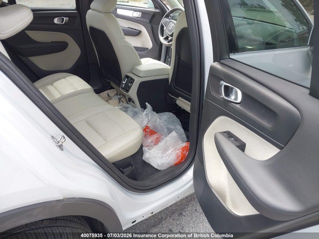 40075935 :رقم المزاد ، YV4162UKXM2537962 vin ، 2021 Volvo Xc40 مزاد بيع