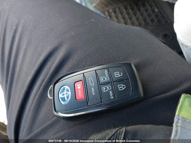 2025 Toyota Sienna Le/xle/platinum/xse/limited/autono-mass მანქანა იყიდება აუქციონზე, vin: 5TDGRKEC4SS242129, აუქციონის ნომერი: 40073749