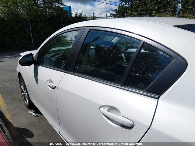 40072587 :رقم المزاد ، JM1BL1W56B1371105 vin ، 2011 Mazda 3 S مزاد بيع