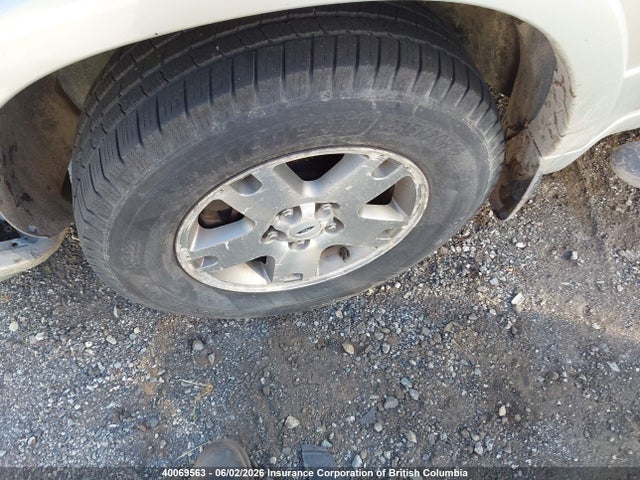 2005 Ford Escape Limited მანქანა იყიდება აუქციონზე, vin: 1FMCU94135KB04224, აუქციონის ნომერი: 40069563