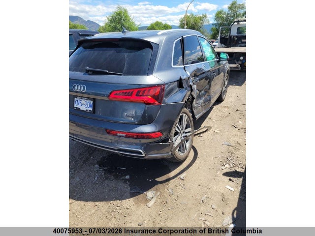 Audi Q5 2018 WA1ENAFY8J2106450 Image 4