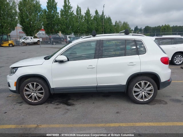 2017 Volkswagen Tiguan Comfortline მანქანა იყიდება აუქციონზე, vin: WVGMV7AX4HK002059, აუქციონის ნომერი: 40075959