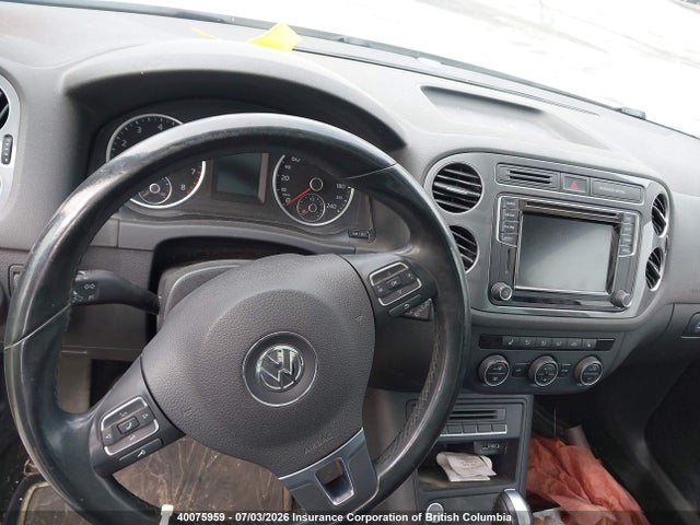 2017 Volkswagen Tiguan Comfortline მანქანა იყიდება აუქციონზე, vin: WVGMV7AX4HK002059, აუქციონის ნომერი: 40075959