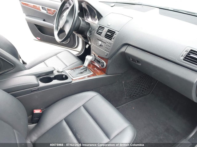 2011 Mercedes-benz C 250 4matic მანქანა იყიდება აუქციონზე, vin: WDDGF8FB5BA482956, აუქციონის ნომერი: 40075966